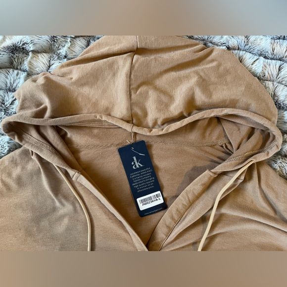 NWT • Hooded Top - Light Chestnut. Size L - Picture 2 of 12